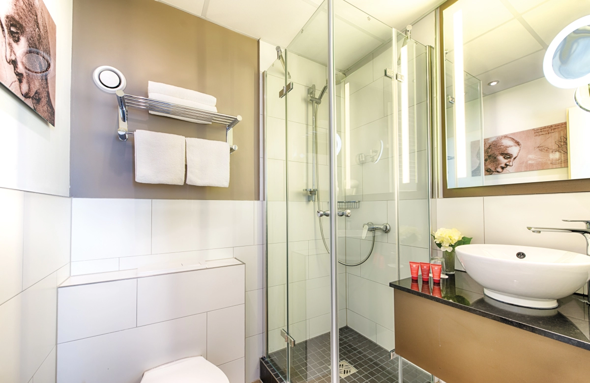 Leonardo Hotel Heidelberg City Center - Bathroom