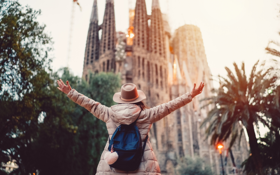 Woman enjoying her trip to Barcelona city center 