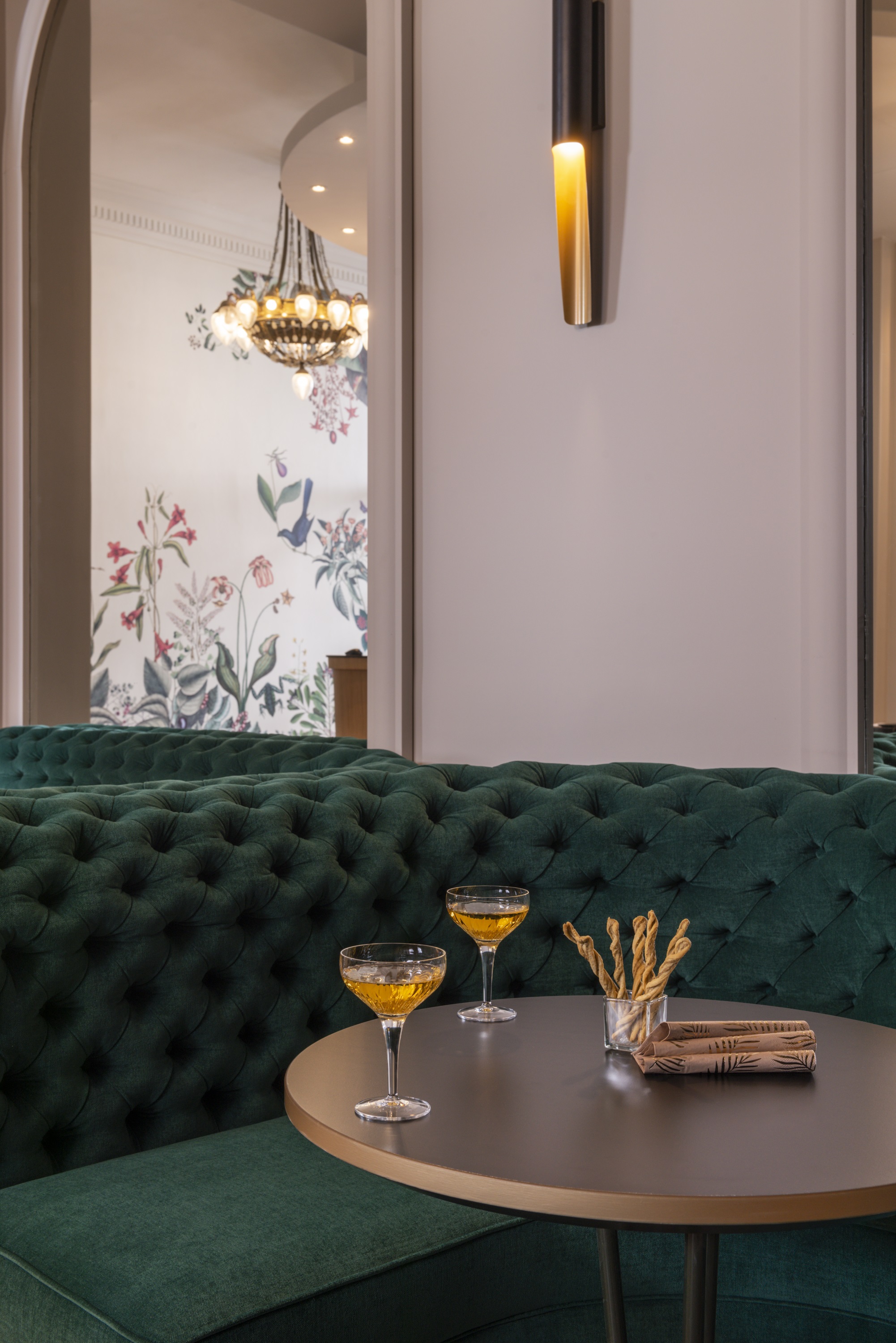 Bar at Leonardo Boutique Hotel Paris