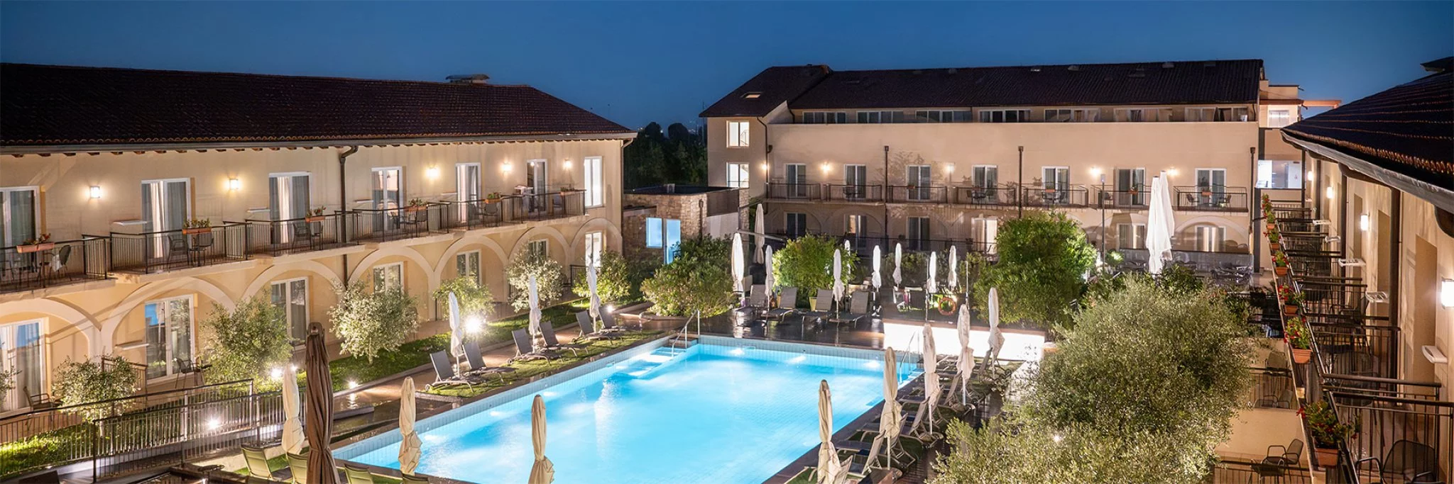 Outdoor area at Leonardo Hotel Lago di Garda – Wellness and Spa