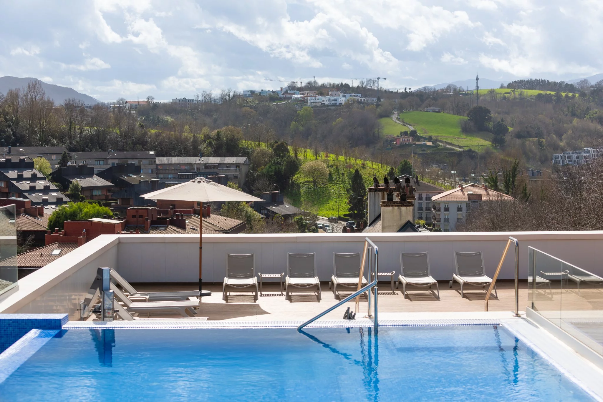 圣塞巴斯蒂安莱昂纳多酒店 - 游泳池